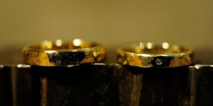 帯広手づくり18金打ち目の結婚指輪